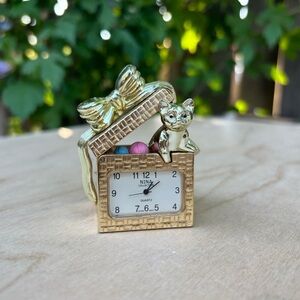 Vintage Nina Collection Mini Gold Coloured Present Box Clock With Cat & Yarn